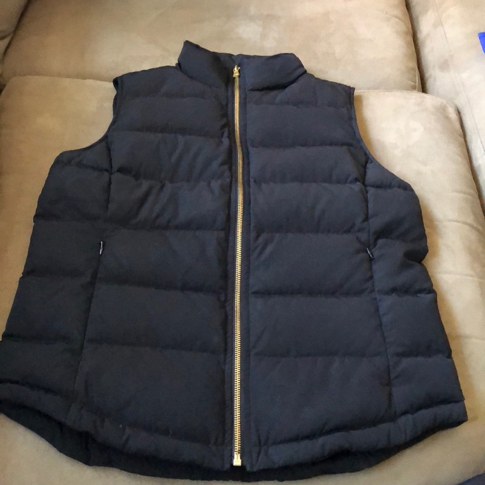 EUC Trendy Puffer Vest